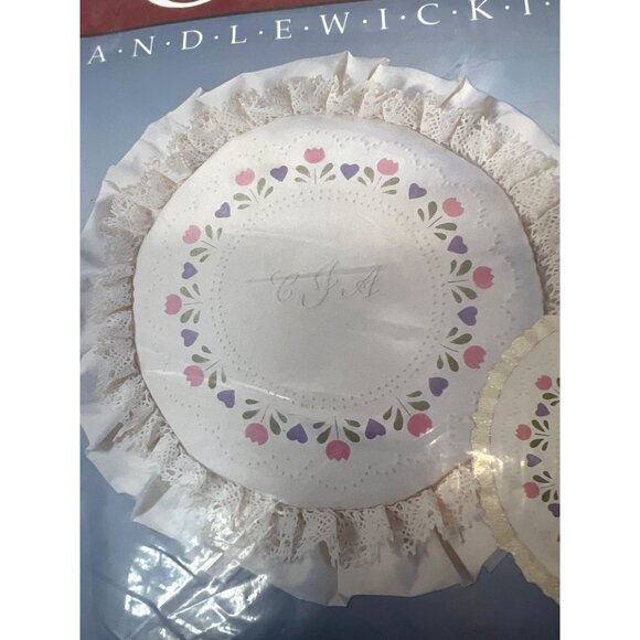 Candlewicking Kit Country Tulips Round Pillow 16" Cotton/Polyester Natural Musli - Picture 1 of 4